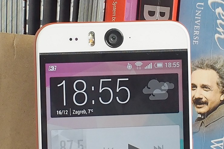 HTC Desire Eye (6).jpg